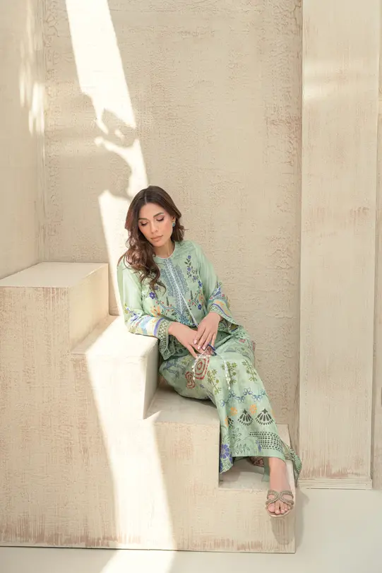 ALLURE - Image 11