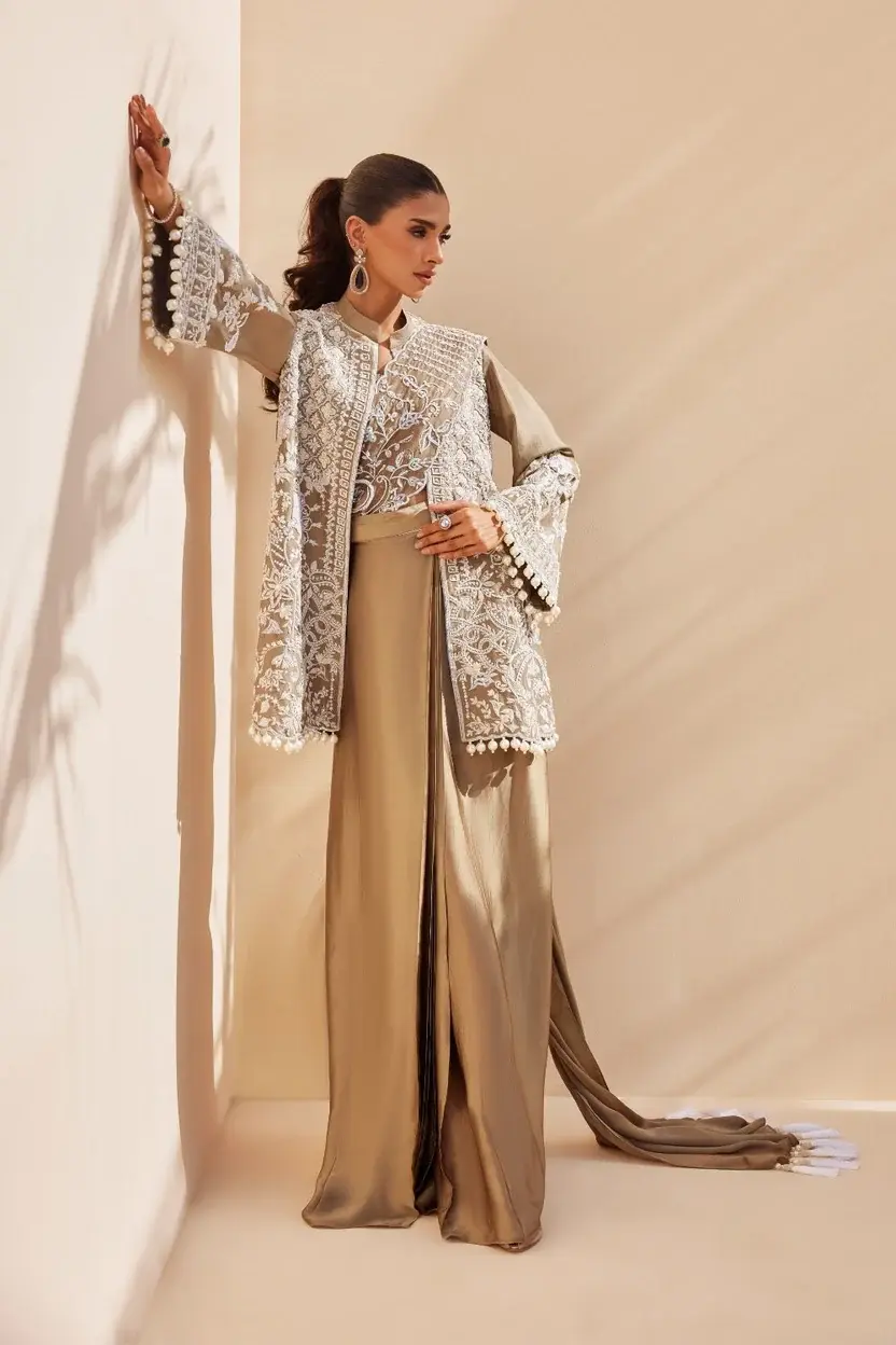 CHLOE - Image 10