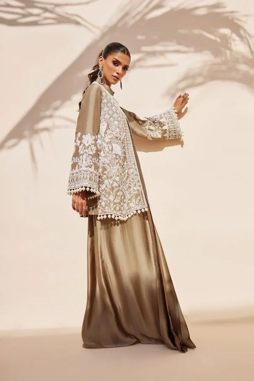 CHLOE - Image 7