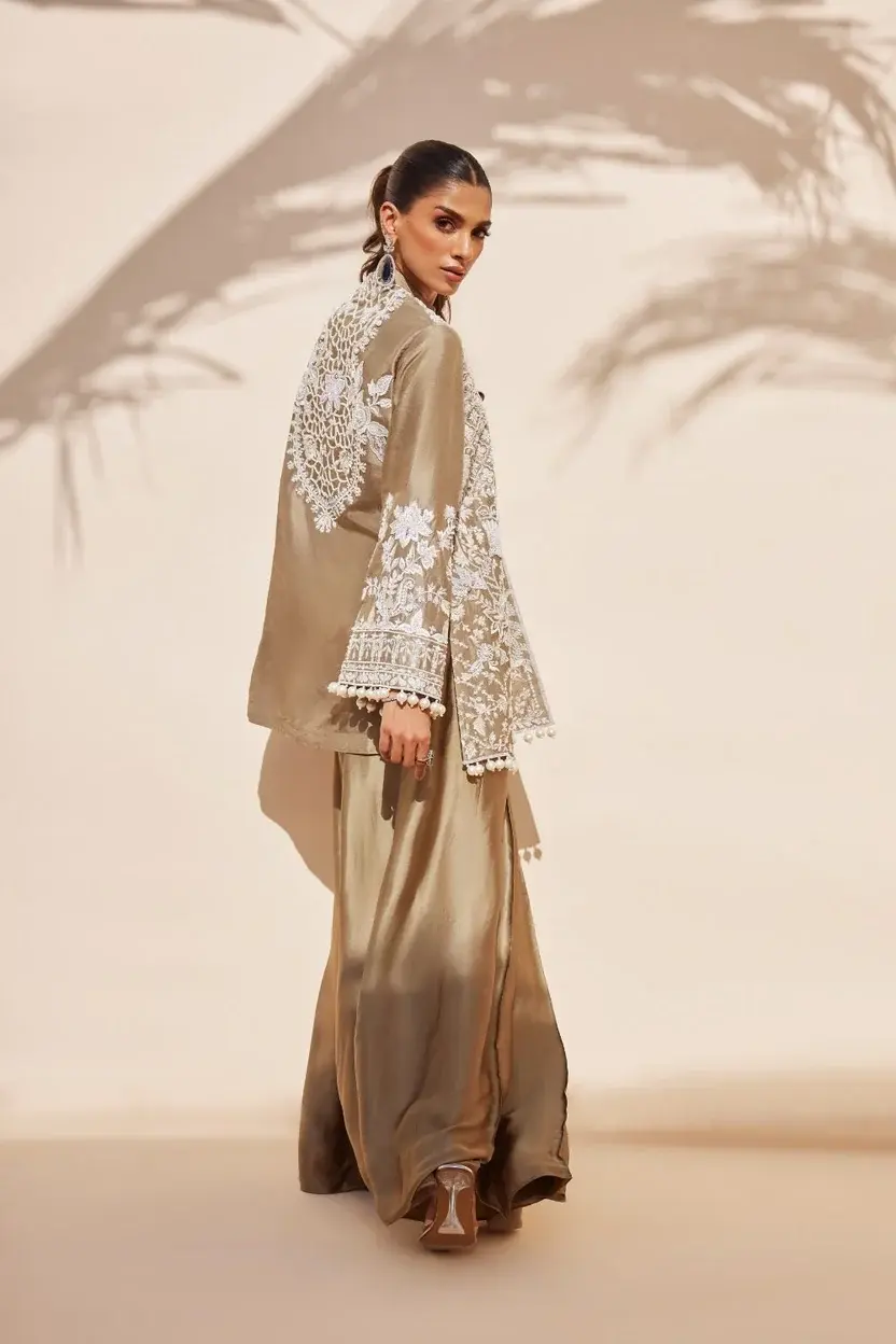 CHLOE - Image 5