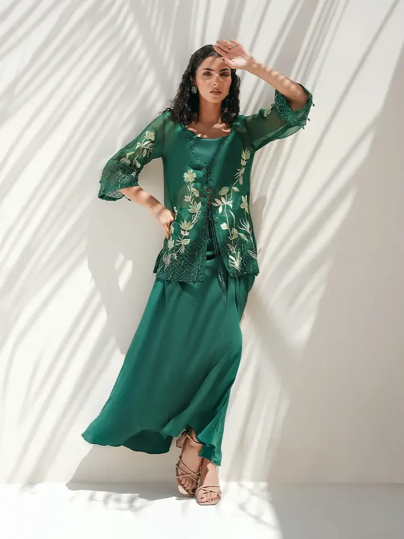 Mehreen - Image 4